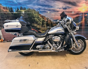HARLEY-DAVIDSON FLHTCUSE4 SCREAMIN EAGLE CVO 5HD NL