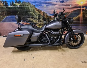 HARLEY-DAVIDSON FLHRXS 5HD ROAD KING SPECIAL